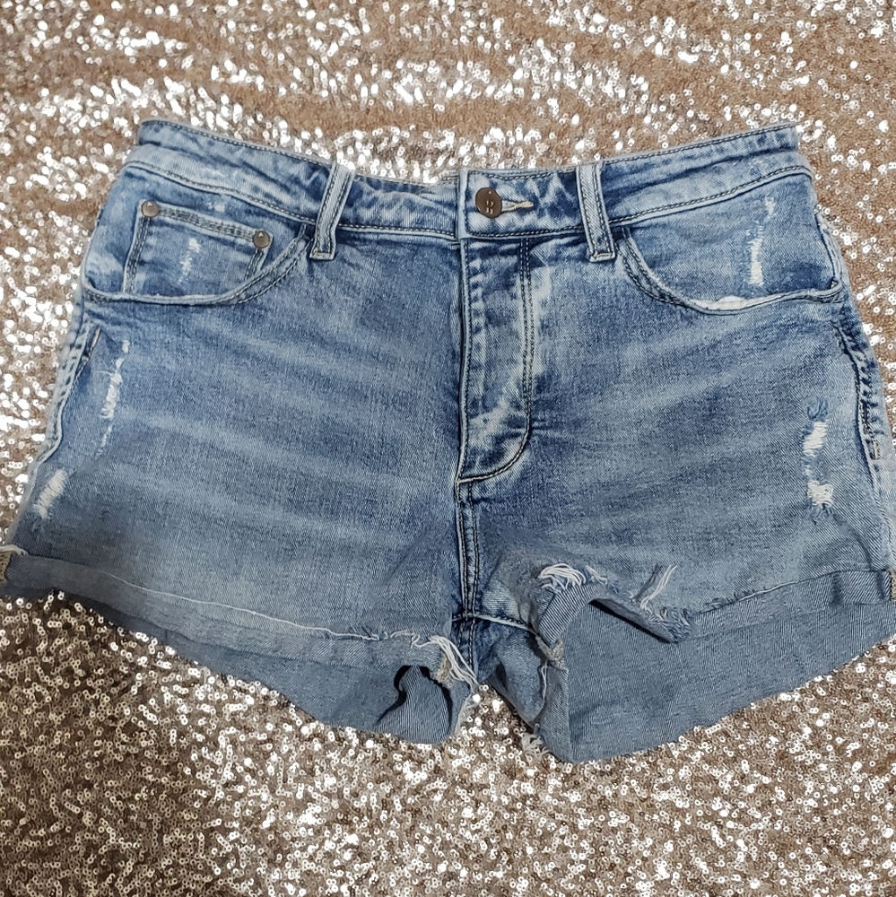 Gilded Intent Cutoffs
